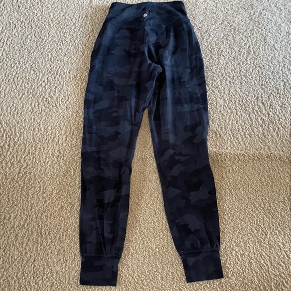 Lululemon Align Jogger 28’ Heritage 365 Camo Deep Coal Size 4 - Picture 4 of 6
